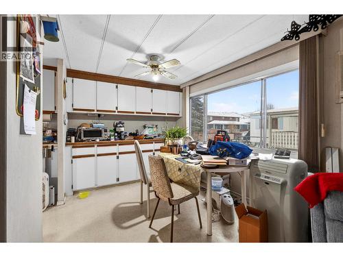 830 Franklyn Road, Kelowna, BC - Indoor