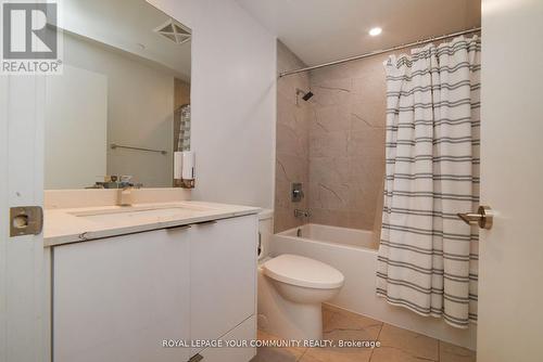3611 - 1928 Lake Shore Boulevard, Toronto, ON - Indoor Photo Showing Bathroom