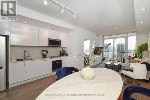3611 - 1928 Lake Shore Boulevard, Toronto, ON - Indoor Photo Showing Kitchen With Upgraded Kitchen