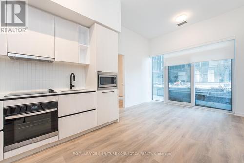 309 - 1285 Dupont Street, Toronto, ON - Indoor Photo Showing Kitchen