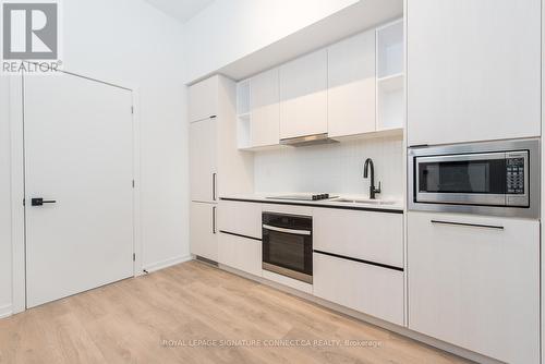 309 - 1285 Dupont Street, Toronto, ON - Indoor Photo Showing Kitchen