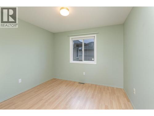 111 Harbourfront Drive Nw Unit# 14, Salmon Arm, BC - Indoor Photo Showing Other Room