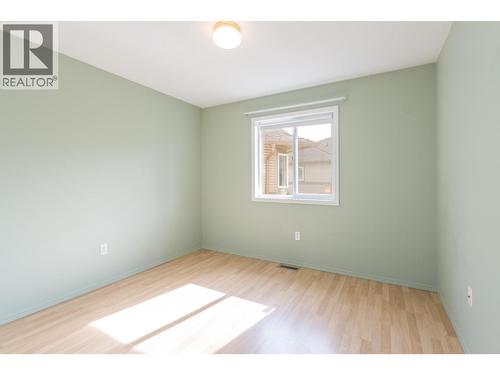 111 Harbourfront Drive Nw Unit# 14, Salmon Arm, BC - Indoor Photo Showing Other Room