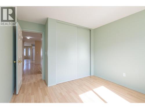 111 Harbourfront Drive Nw Unit# 14, Salmon Arm, BC - Indoor Photo Showing Other Room