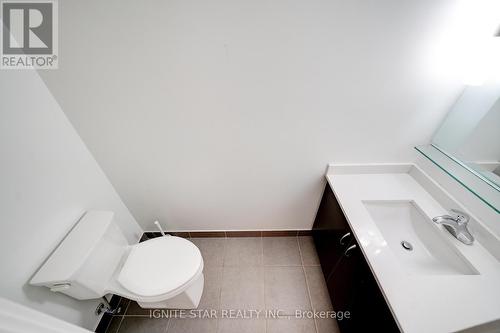 303 - 320 Richmond Street E, Toronto, ON - Indoor Photo Showing Bathroom