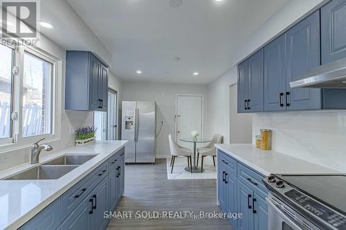 146 Placentia Boulevard, Toronto, ON - Indoor Photo Showing Kitchen With Double Sink With Upgraded Kitchen