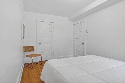 Chambre à coucher principale - 2-7487 Av. Bloomfield, Montréal (Villeray/Saint-Michel/Parc-Extension), QC - Indoor Photo Showing Bedroom