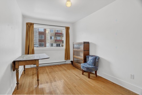 Chambre à coucher - 2-7487 Av. Bloomfield, Montréal (Villeray/Saint-Michel/Parc-Extension), QC - Indoor