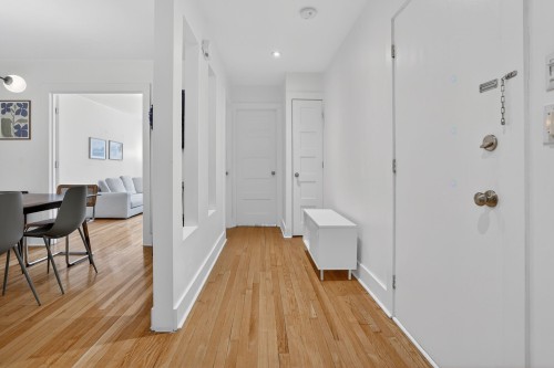 Hall d'entrée/Vestibule - 2-7487 Av. Bloomfield, Montréal (Villeray/Saint-Michel/Parc-Extension), QC - Indoor
