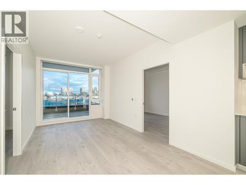 417 6200 Minoru Boulevard, Richmond, BC - Indoor Photo Showing Other Room