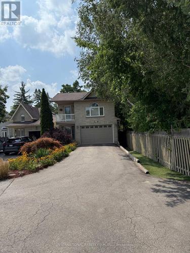 276 Sheridan Court, Newmarket, ON - Outdoor With Facade