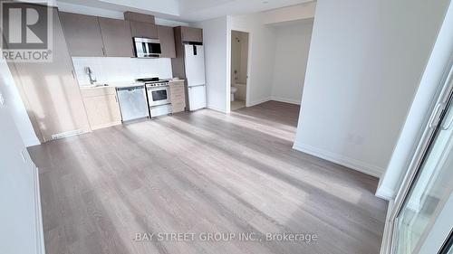 617 - 412 Silver Maple Road, Oakville, ON - Indoor Photo Showing Other Room