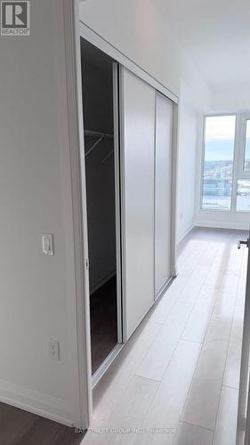 617 - 412 Silver Maple Road, Oakville, ON - Indoor Photo Showing Other Room