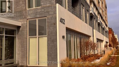 617 - 412 Silver Maple Road, Oakville, ON - Indoor