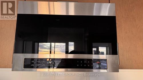 617 - 412 Silver Maple Road, Oakville, ON - Indoor Photo Showing Other Room