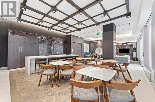 617 - 412 Silver Maple Road, Oakville, ON - Indoor Photo Showing Gym Room