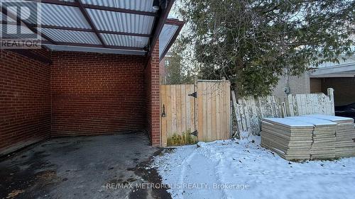 Bsmt - 14 Furlong Court, Toronto, ON - Outdoor