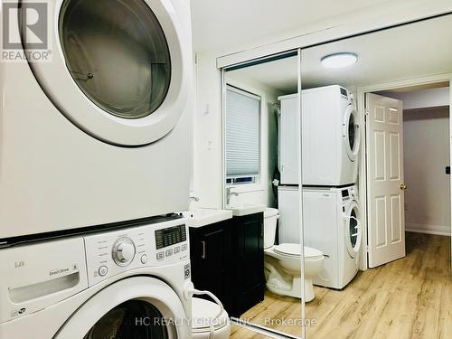 76 Mosaics Avenue, Aurora, ON - Indoor Photo Showing Laundry Room