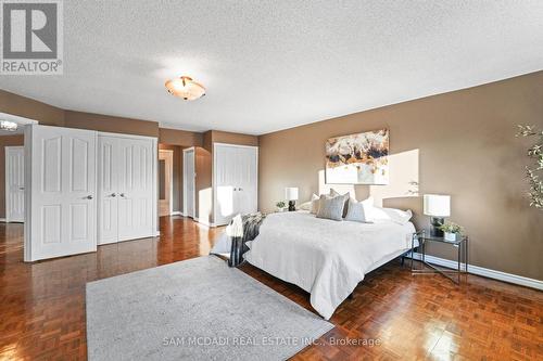 4873 Forest Hill Drive, Mississauga, ON - Indoor Photo Showing Bedroom