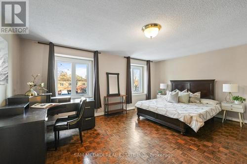 4873 Forest Hill Drive, Mississauga, ON - Indoor Photo Showing Bedroom