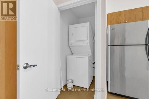 524 - 410 King Street W, Kitchener, ON - Indoor Photo Showing Laundry Room