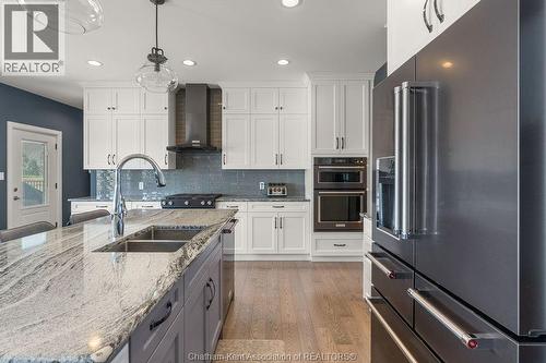 5482 Talbot Trail, Merlin, ON - Indoor Photo Showing Kitchen With Double Sink With Upgraded Kitchen