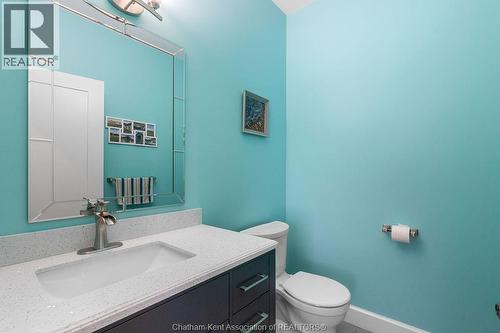 5482 Talbot Trail, Merlin, ON - Indoor Photo Showing Bathroom