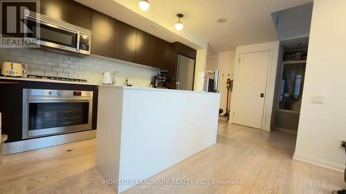 1109 - 375 King Street W, Toronto, ON - Indoor Photo Showing Kitchen