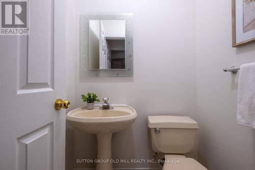 66 Zachary Pl, Whitby, ON - Indoor Photo Showing Bathroom