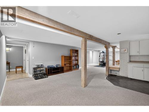 1774 Highland Drive N, Kelowna, BC - Indoor