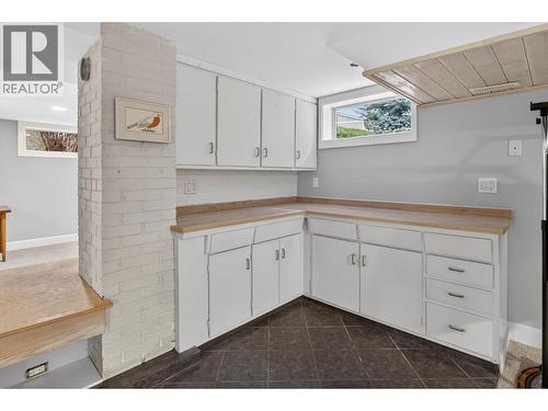 1774 Highland Drive N, Kelowna, BC - Indoor