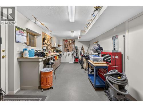 Shop at the back of the garage - 1774 Highland Drive N, Kelowna, BC - Indoor