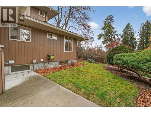 1774 Highland Drive N, Kelowna, BC - Outdoor