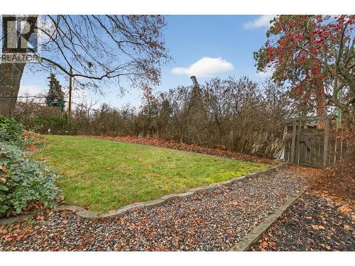 1774 Highland Drive N, Kelowna, BC - Outdoor