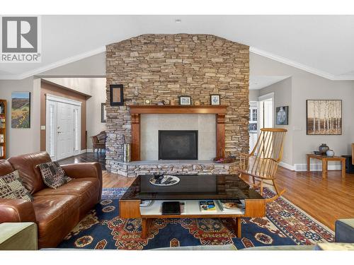 Beautiful gas fireplace - 1774 Highland Drive N, Kelowna, BC - Indoor Photo Showing Living Room With Fireplace