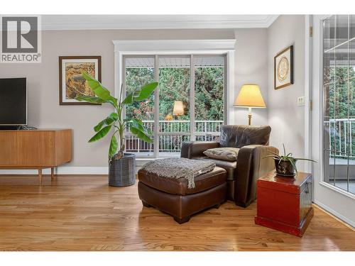 1774 Highland Drive N, Kelowna, BC - Indoor