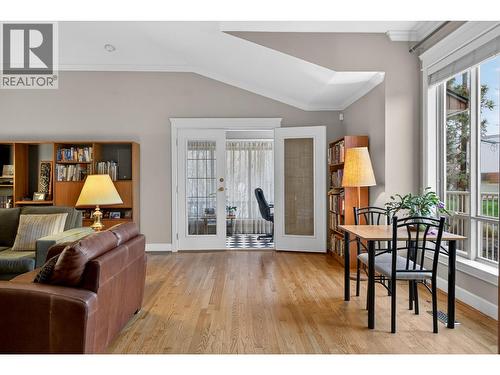 1774 Highland Drive N, Kelowna, BC - Indoor