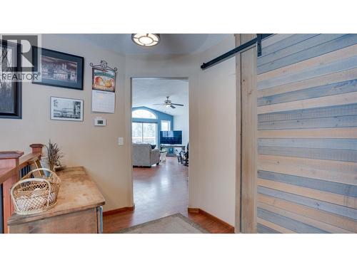 2086 Yankee Flats Road, Salmon Arm, BC - Indoor Photo Showing Other Room