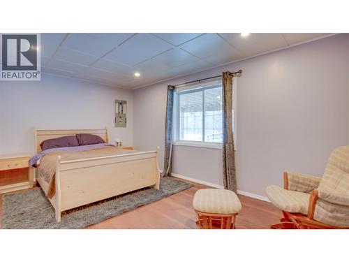 2086 Yankee Flats Road, Salmon Arm, BC - Indoor Photo Showing Bedroom