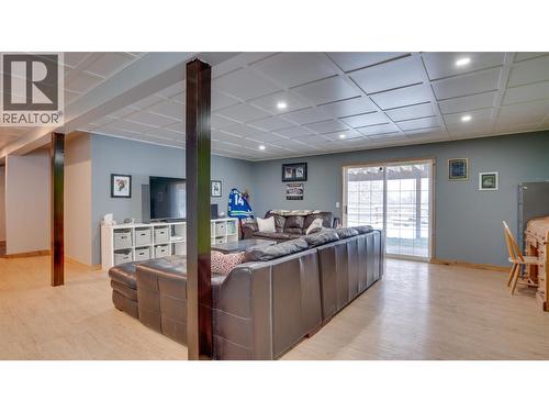 2086 Yankee Flats Road, Salmon Arm, BC - Indoor Photo Showing Other Room