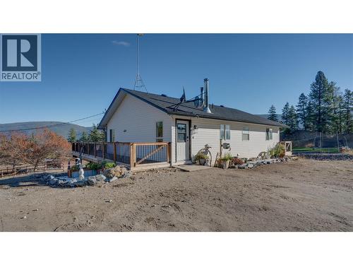 2086 Yankee Flats Road, Salmon Arm, BC - Outdoor