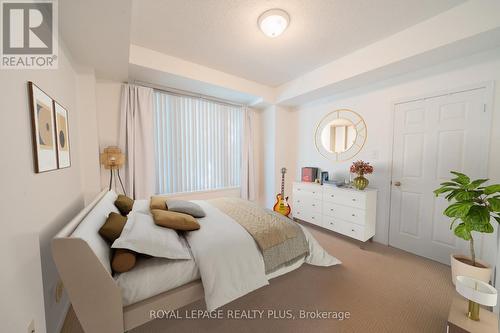 5 - 3015 Destination Drive, Mississauga, ON - Indoor Photo Showing Bedroom