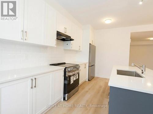 425 Mortar Terrace, Ottawa, ON - Indoor Photo Showing Kitchen