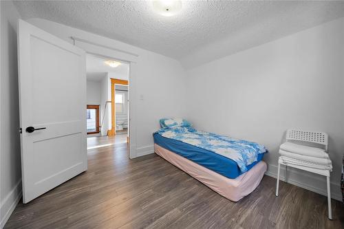 660 Machray Avenue, Winnipeg, MB - Indoor Photo Showing Bedroom