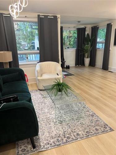 16 St Louis Rd, Winnipeg, MB 