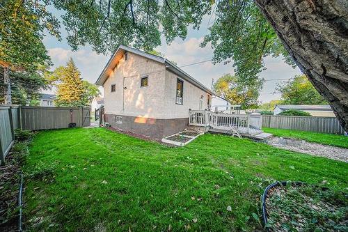 16 St Louis Rd, Winnipeg, MB 