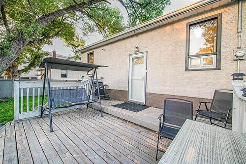 16 St Louis Rd, Winnipeg, MB 