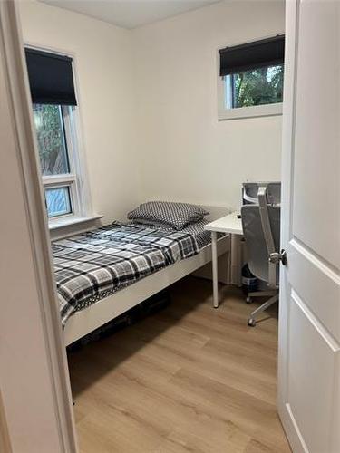 16 St Louis Rd, Winnipeg, MB 