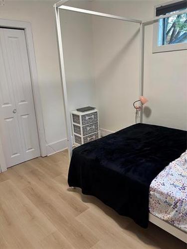 16 St Louis Rd, Winnipeg, MB 