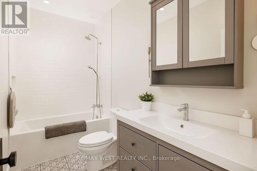 22 Cowan Avenue, Toronto, ON - Indoor Photo Showing Bathroom